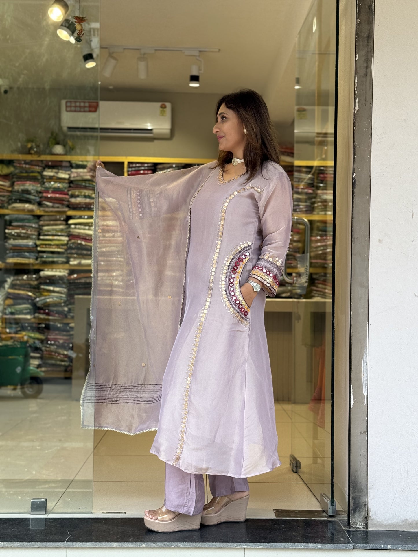 Purple tissue shimmer with Pocket embroidery