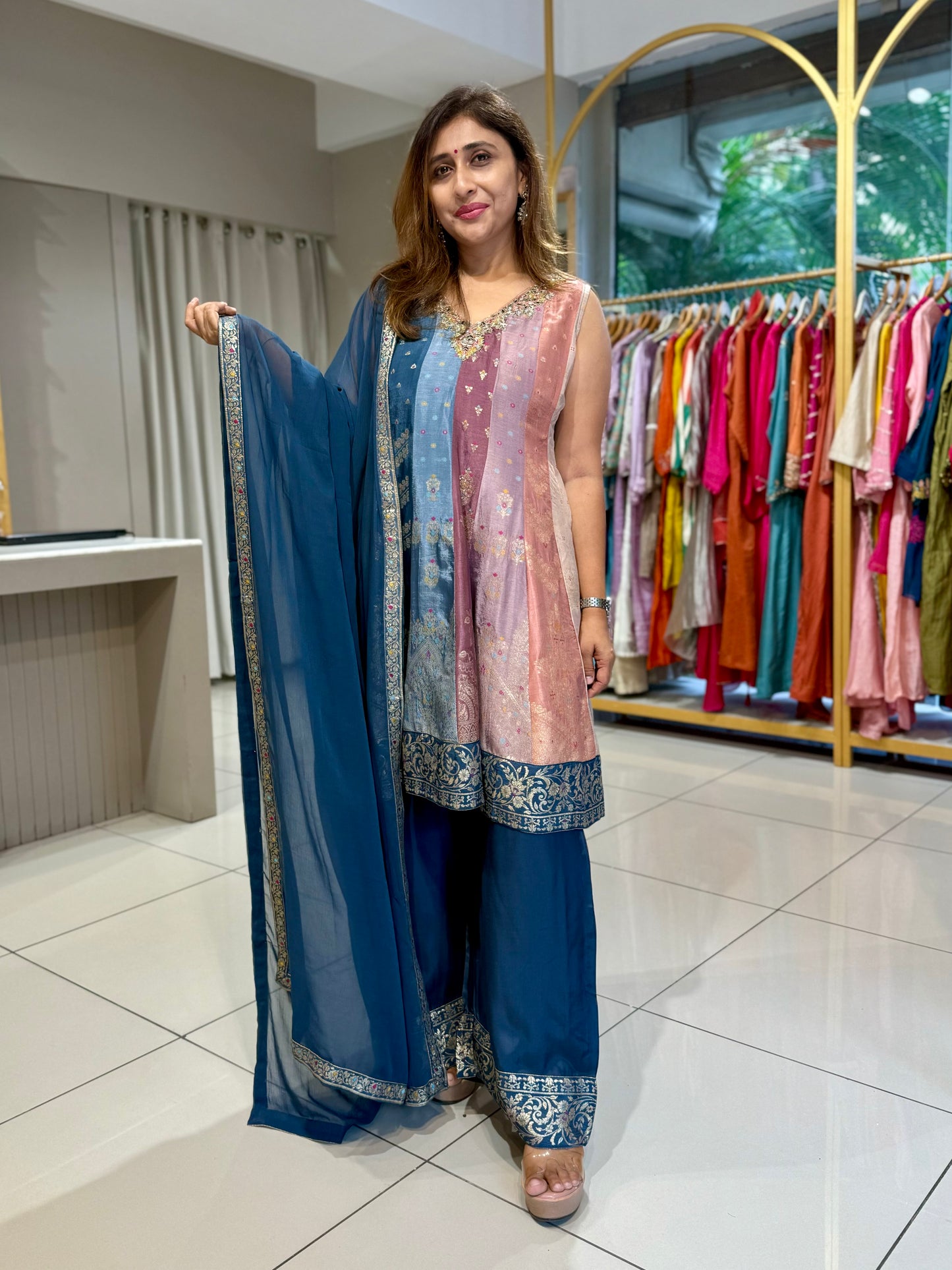 Sleeveless Multi-colour palazzo silk set
