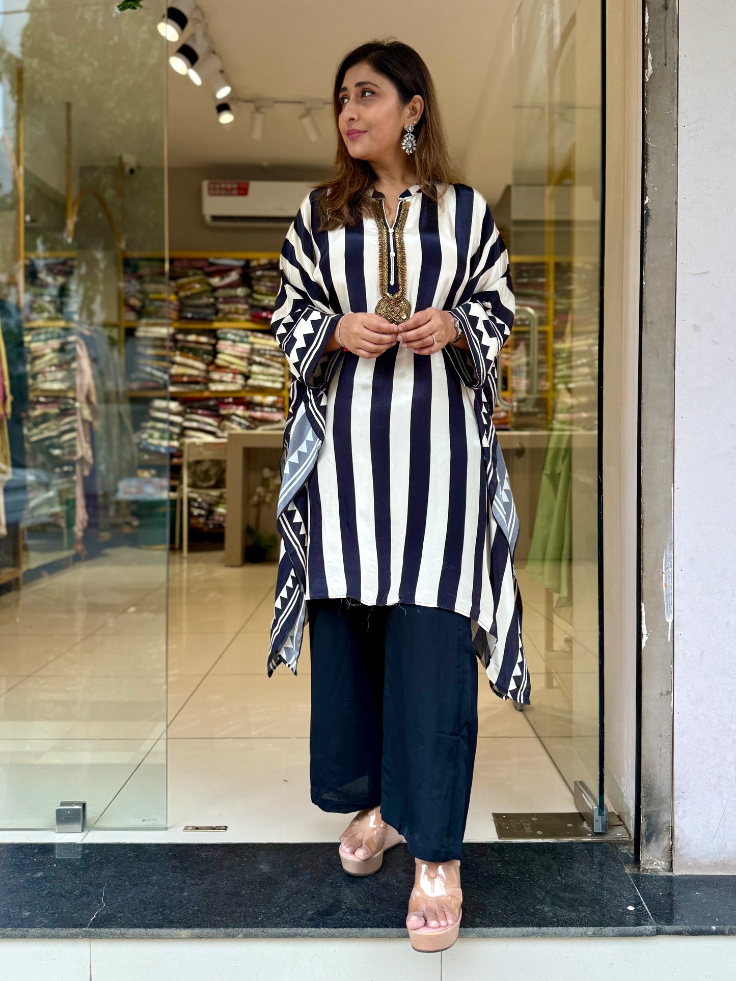 Crepe Kaftan black white stripes
