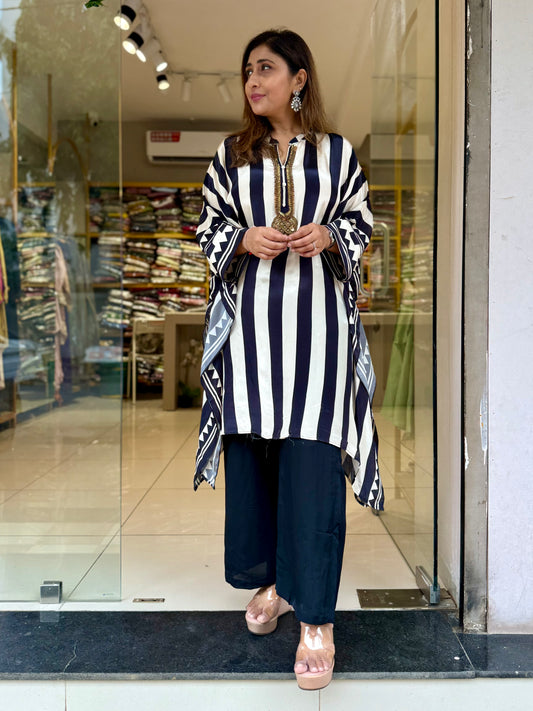 Crepe Kaftan black white stripes