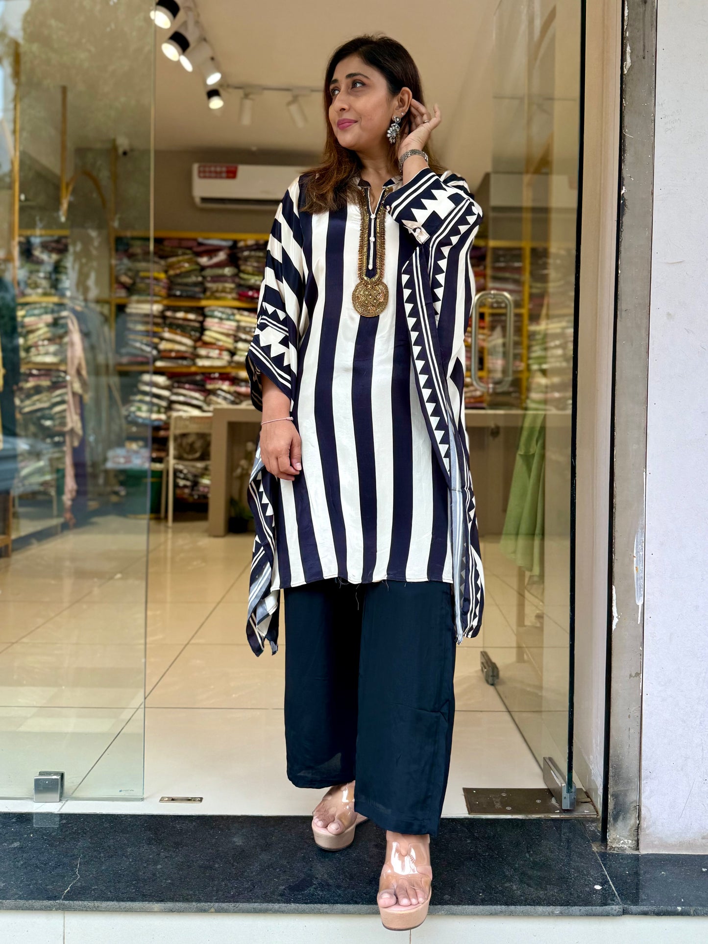 Crepe Kaftan black white stripes