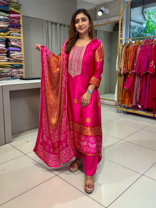 Gaji silk Bandhni Suit set - Pink